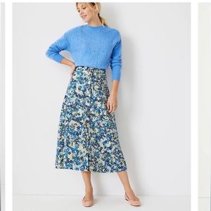 NWT Ann Taylor Floral Button Front Midi Skirt in Blue, Size 10